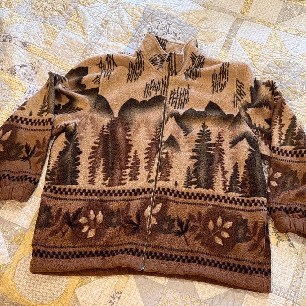 Tradition Country Collection Vintage Brown and Tan Mountain Print Fleece Jacket